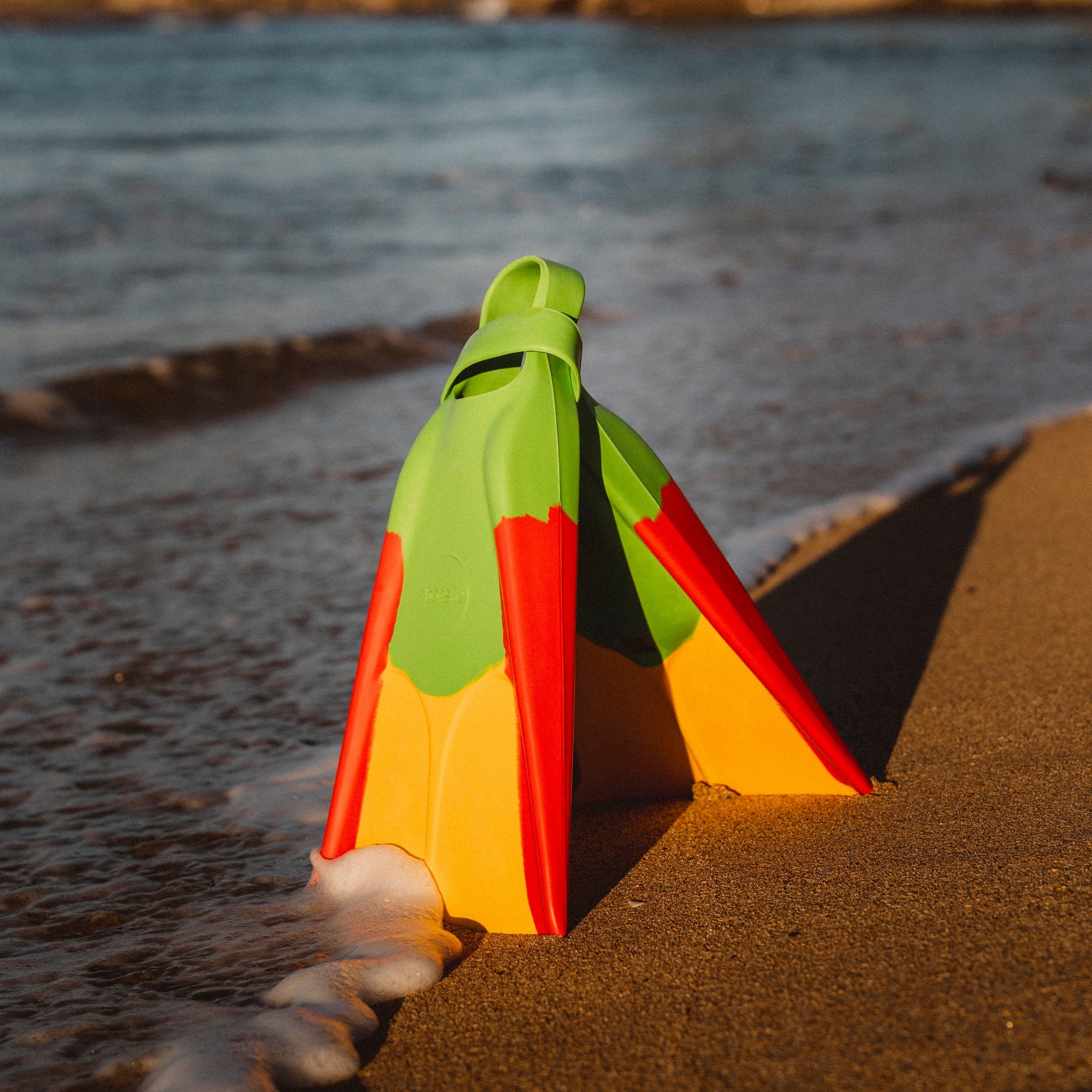 DORSAL Bodyboard Bodysurfing Floating Swim Fins Hawaii (Flippers) - by DORSAL Surf Brand - Dorsalfins.com