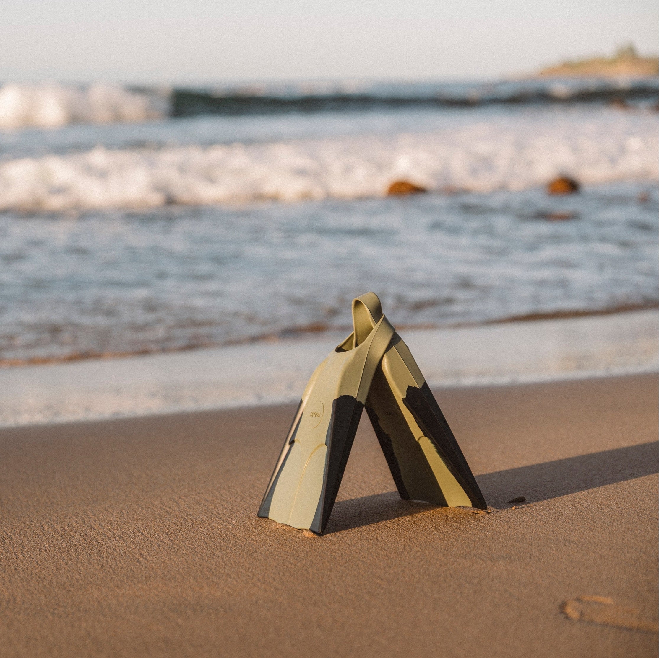 DORSAL Bodyboard Bodysurfing Floating Swim Fins (Flippers) - by DORSAL Surf Brand - Dorsalfins.com‎